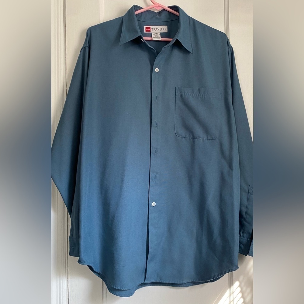 L.L. Bean Traveler Coolmax Button Down, Long Sleeve, Pocket Shirt Med-Reg Blue